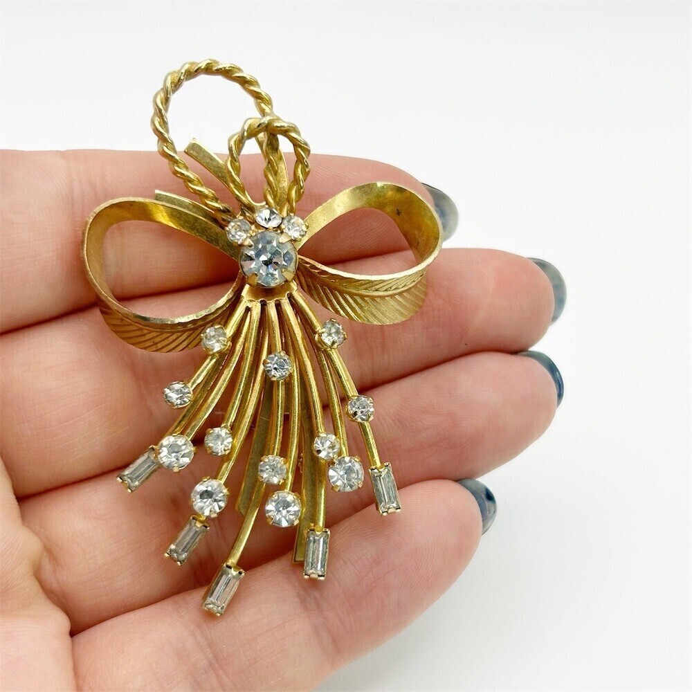 Vintage Sarah Coventry Signed Bow Ribbon Spray Brooch Pin Clear Rhinestones